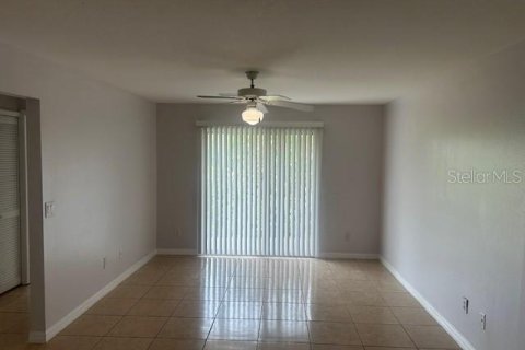 Condominio en alquiler en Orlando, Florida, 2 dormitorios, 97.55 m2 № 1895115 - foto 6