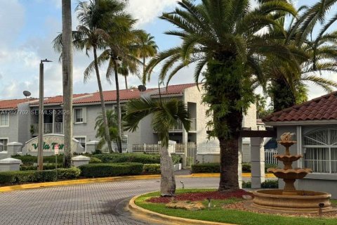 Condo à Doral, Floride, 3 chambres  № 2084069
