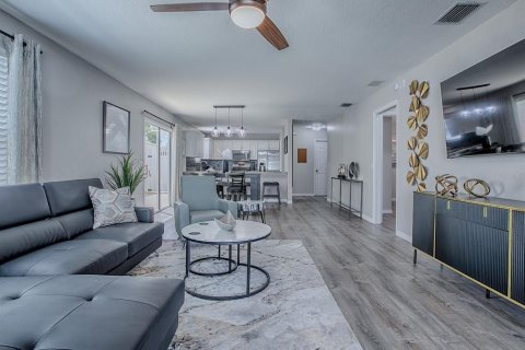 Casa en venta en The Villages, Florida, 2 dormitorios, 105.72 m2 № 1886504 - foto 13