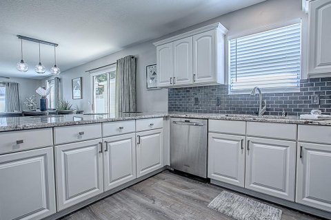 Casa en venta en The Villages, Florida, 2 dormitorios, 105.72 m2 № 1886504 - foto 28