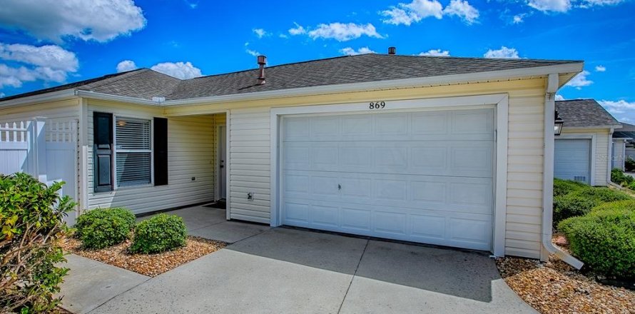 Casa en The Villages, Florida 2 dormitorios, 105.72 m2 № 1886504