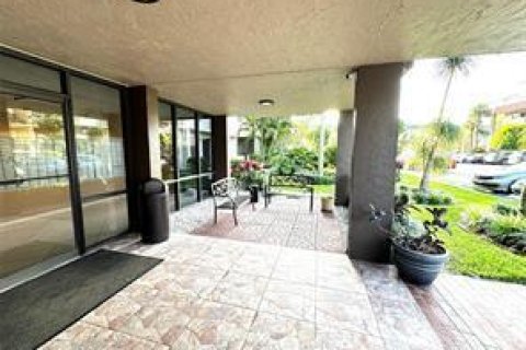 Condominio en venta en Pompano Beach, Florida, 1 dormitorio, 58.53 m2 № 2253459 - foto 28