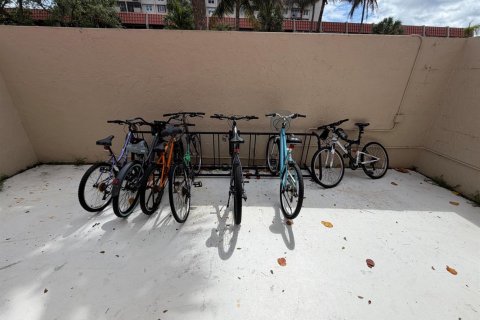 Condominio en venta en Pompano Beach, Florida, 1 dormitorio, 58.53 m2 № 2253459 - foto 24