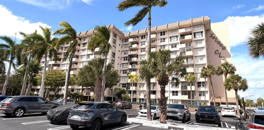 Condominio en Pompano Beach, Florida, 1 dormitorio № 2253459