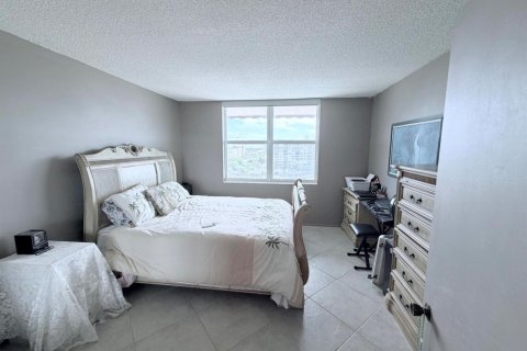 Condominio en venta en Pompano Beach, Florida, 1 dormitorio, 58.53 m2 № 2253459 - foto 12