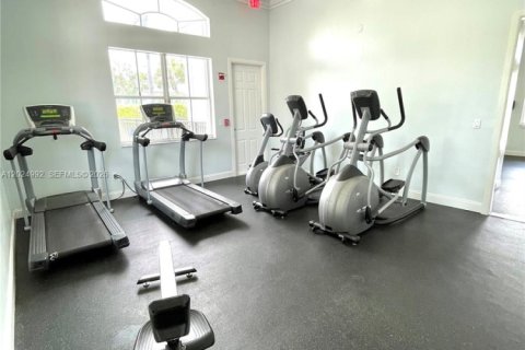 Condominio en alquiler en Pembroke Pines, Florida, 2 dormitorios, 92.9 m2 № 2077570 - foto 22