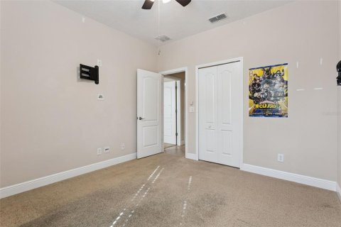 Villa ou maison à vendre à Mount Dora, Floride: 5 chambres, 284.84 m2 № 2356552 - photo 20