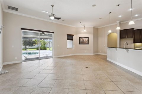 Villa ou maison à vendre à Mount Dora, Floride: 5 chambres, 284.84 m2 № 2356552 - photo 8