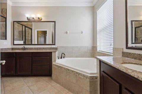 Villa ou maison à vendre à Mount Dora, Floride: 5 chambres, 284.84 m2 № 2356552 - photo 25