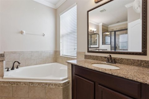 Villa ou maison à vendre à Mount Dora, Floride: 5 chambres, 284.84 m2 № 2356552 - photo 28