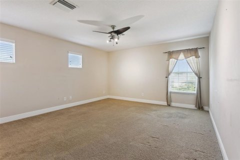 Villa ou maison à vendre à Mount Dora, Floride: 5 chambres, 284.84 m2 № 2356552 - photo 17