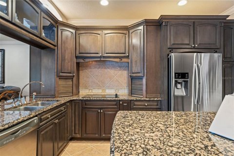 House in Wesley Chapel, Florida 4 bedrooms, 310.01 sq.m. № 1810080 - photo 14