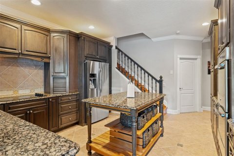 House in Wesley Chapel, Florida 4 bedrooms, 310.01 sq.m. № 1810080 - photo 12