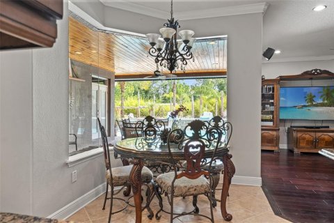 House in Wesley Chapel, Florida 4 bedrooms, 310.01 sq.m. № 1810080 - photo 18