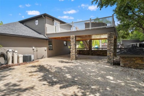 House in Wesley Chapel, Florida 4 bedrooms, 310.01 sq.m. № 1810080 - photo 7