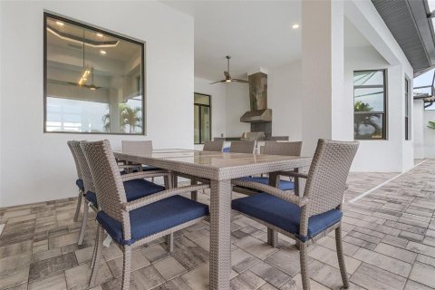 Casa en venta en Cape Coral, Florida, 2 dormitorios, 291.53 m2 № 2091658 - foto 29