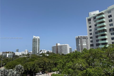Condominio en venta en Miami Beach, Florida, 1 dormitorio, 73.39 m2 № 1995006 - foto 10