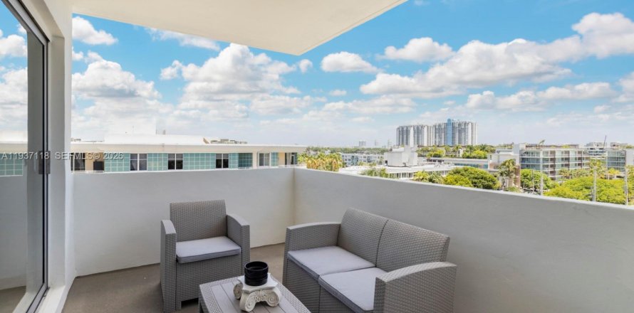 Condominio en Miami Beach, Florida, 1 dormitorio  № 1995006