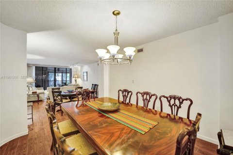 Condominio en alquiler en Hollywood, Florida, 2 dormitorios, 128.48 m2 № 2029610 - foto 21