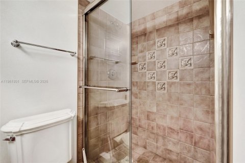 Condominio en alquiler en Hollywood, Florida, 2 dormitorios, 128.48 m2 № 2029610 - foto 27