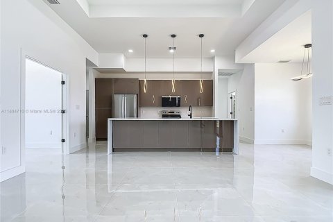 Villa ou maison à vendre à Cape Coral, Floride: 3 chambres, 148.64 m2 № 1864145 - photo 8