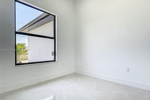 Villa ou maison à vendre à Cape Coral, Floride: 3 chambres, 148.64 m2 № 1864145 - photo 26