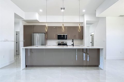 Villa ou maison à vendre à Cape Coral, Floride: 3 chambres, 148.64 m2 № 1864145 - photo 20