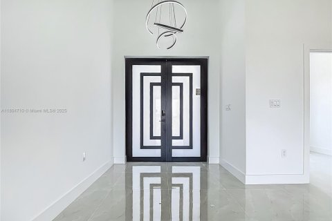 Villa ou maison à vendre à Cape Coral, Floride: 3 chambres, 148.64 m2 № 1864145 - photo 5