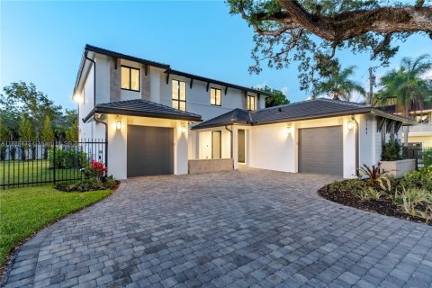 House in Miami, Florida 4 bedrooms, 384.89 sq.m. № 1941477 - photo 3