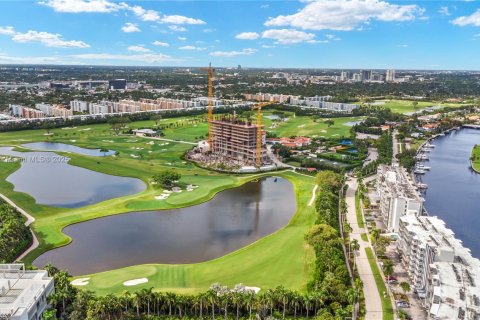 Condo in Hallandale Beach, Florida, 2 bedrooms  № 2019261 - photo 3