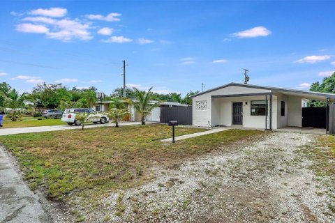 Casa en alquiler en Hollywood, Florida, 2 dormitorios, 92.9 m2 № 1951444 - foto 13