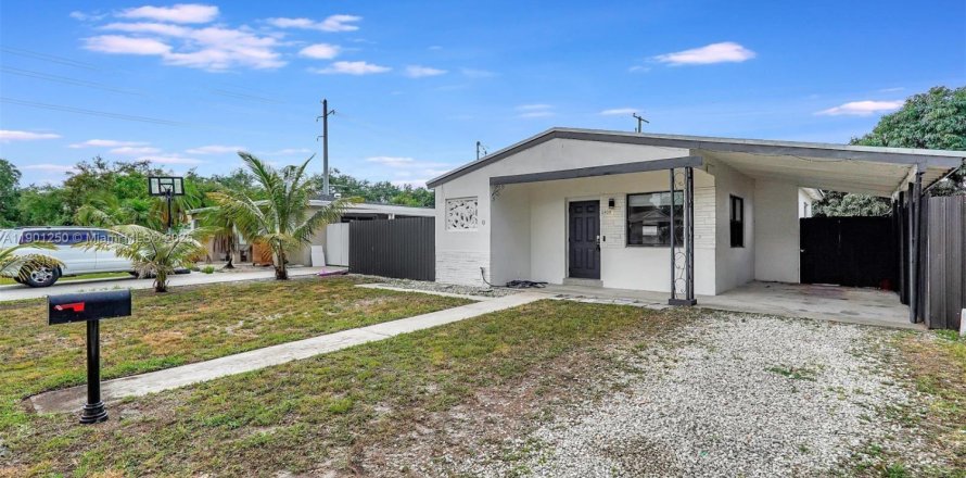 Casa en Hollywood, Florida 2 dormitorios, 92.9 m2 № 1951444