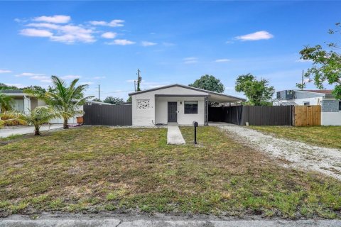 Casa en alquiler en Hollywood, Florida, 2 dormitorios, 92.9 m2 № 1951444 - foto 10