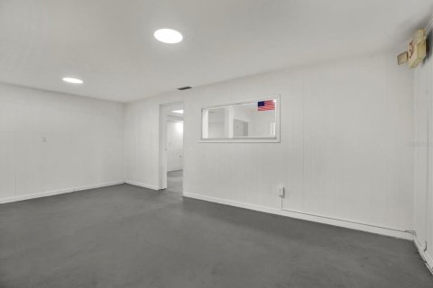 Commercial property in New Port Richey, Florida 166.48 sq.m. № 2308679 - photo 22