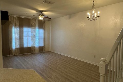 Adosado en alquiler en Orlando, Florida, 3 dormitorios, 135.36 m2 № 1915782 - foto 13