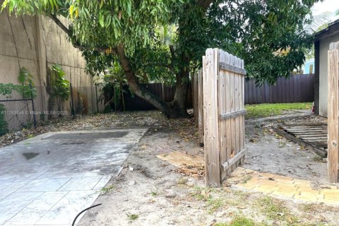 Villa ou maison à vendre à Plantation, Floride: 3 chambres, 190.91 m2 № 2054561 - photo 25