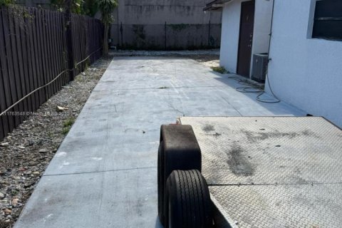 Villa ou maison à vendre à Plantation, Floride: 3 chambres, 190.91 m2 № 2054561 - photo 17