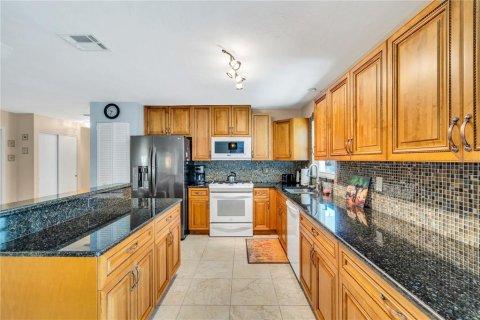 Villa ou maison à louer à Sarasota, Floride: 3 chambres, 153.38 m2 № 1853938 - photo 24