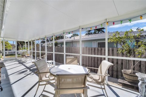 Villa ou maison à louer à Sarasota, Floride: 3 chambres, 153.38 m2 № 1853938 - photo 3