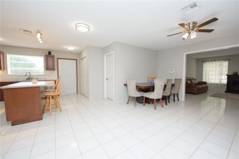 Villa ou maison à vendre à Homestead, Floride: 4 chambres, 305.74 m2 № 2152591 - photo 8