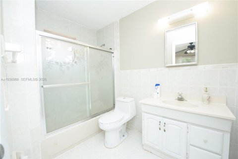 Villa ou maison à vendre à Homestead, Floride: 4 chambres, 305.74 m2 № 2152591 - photo 19