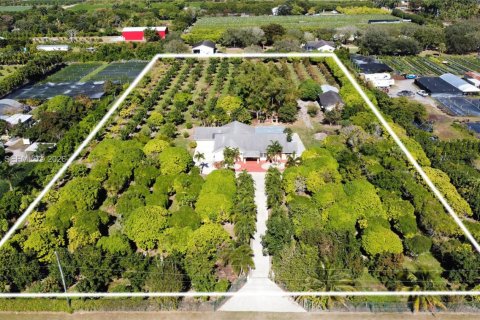 Villa ou maison à vendre à Homestead, Floride: 4 chambres, 305.74 m2 № 2152591 - photo 2