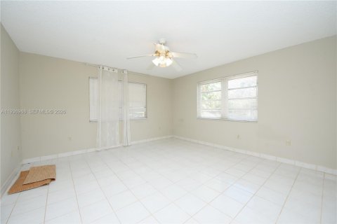 Villa ou maison à vendre à Homestead, Floride: 4 chambres, 305.74 m2 № 2152591 - photo 20
