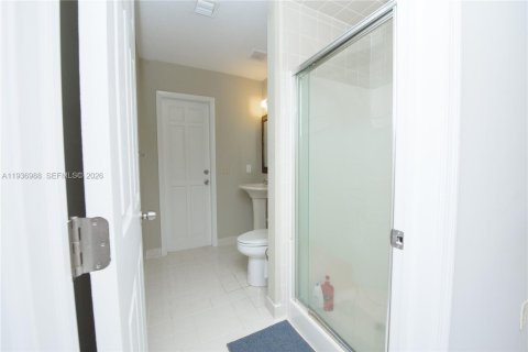 Villa ou maison à vendre à Homestead, Floride: 4 chambres, 305.74 m2 № 2152591 - photo 23