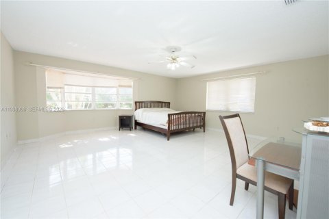 Villa ou maison à vendre à Homestead, Floride: 4 chambres, 305.74 m2 № 2152591 - photo 15