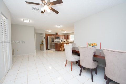 Villa ou maison à vendre à Homestead, Floride: 4 chambres, 305.74 m2 № 2152591 - photo 11