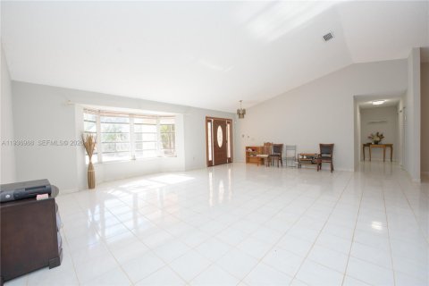 Villa ou maison à vendre à Homestead, Floride: 4 chambres, 305.74 m2 № 2152591 - photo 5