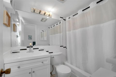Condominio en venta en Pompano Beach, Florida, 2 dormitorios, 81.75 m2 № 2175438 - foto 5