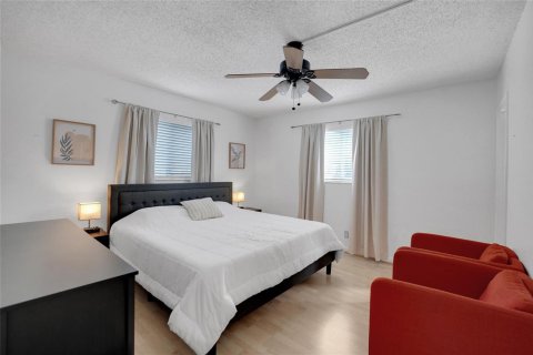 Condominio en venta en Pompano Beach, Florida, 2 dormitorios, 81.75 m2 № 2175438 - foto 3