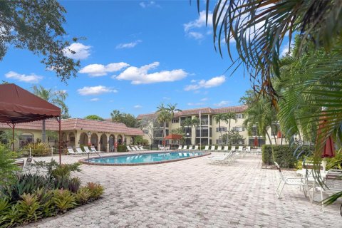 Condominio en venta en Pompano Beach, Florida, 2 dormitorios, 81.75 m2 № 2175438 - foto 26